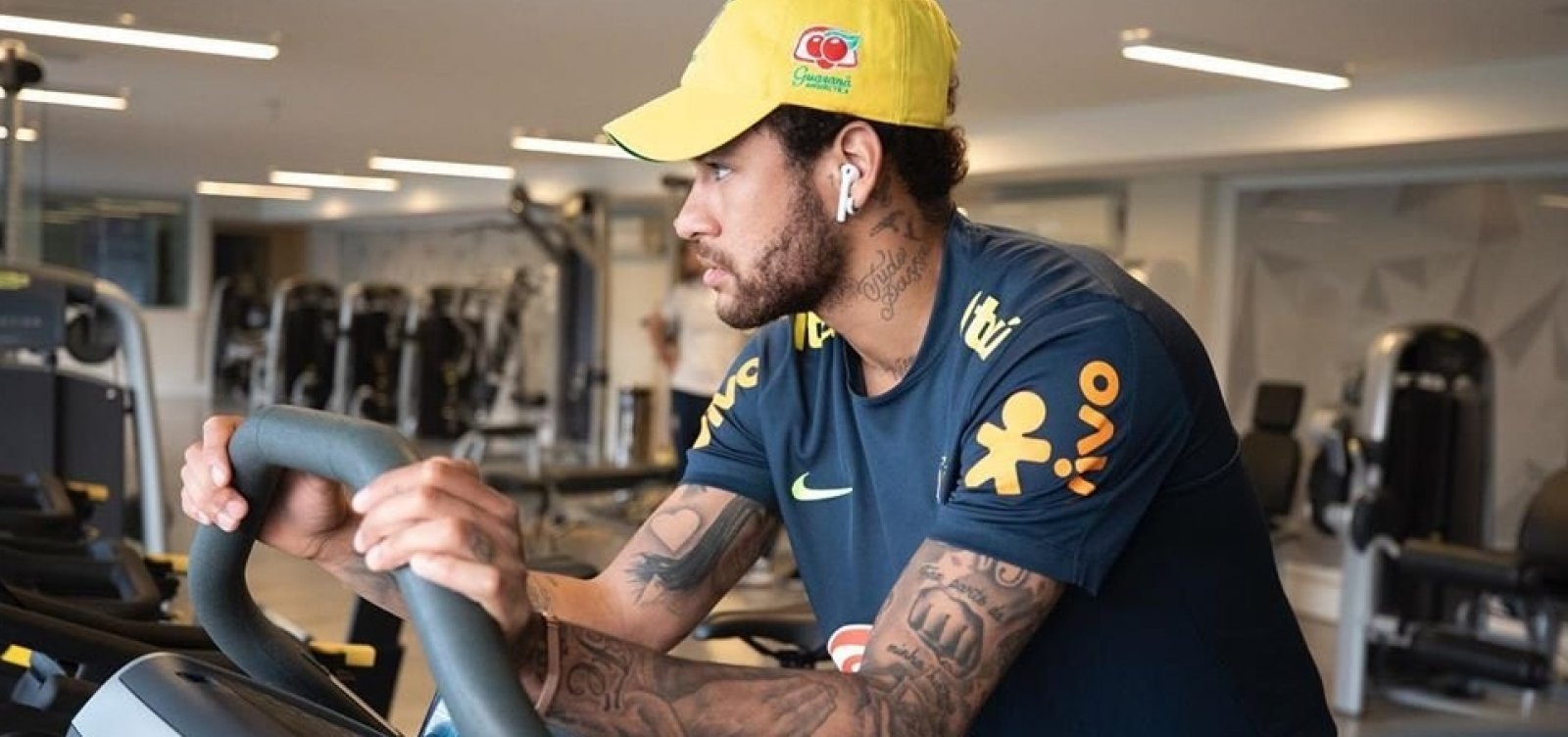 Polícia volta à Granja Comary atrás de informações sobre Neymar