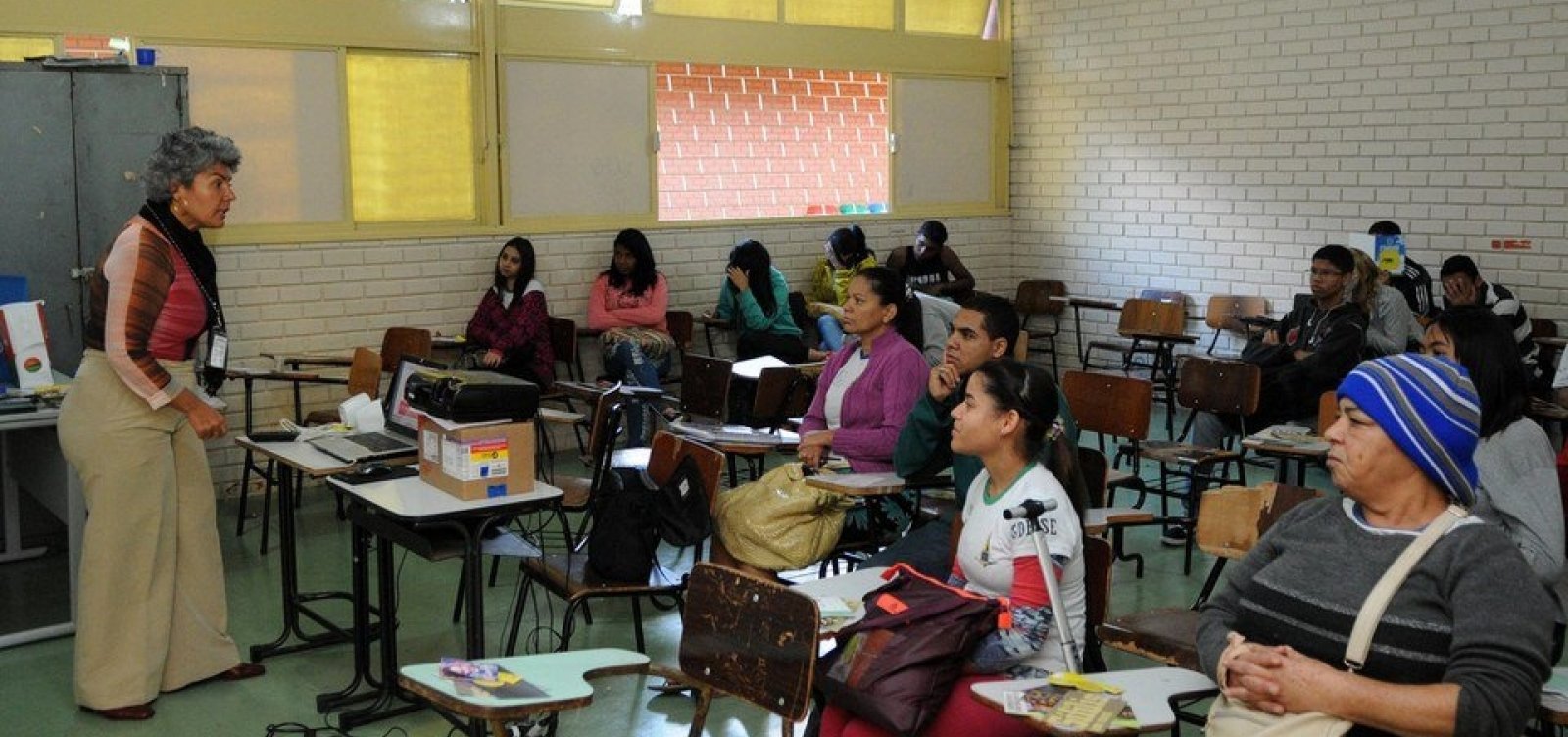 Após falha de segurança, MEC garante prova para jovens e adultos em agosto