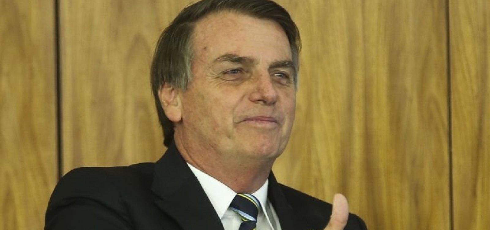 'O Parlamento é meu e a Presidência é de vocês', diz Bolsonaro a deputados