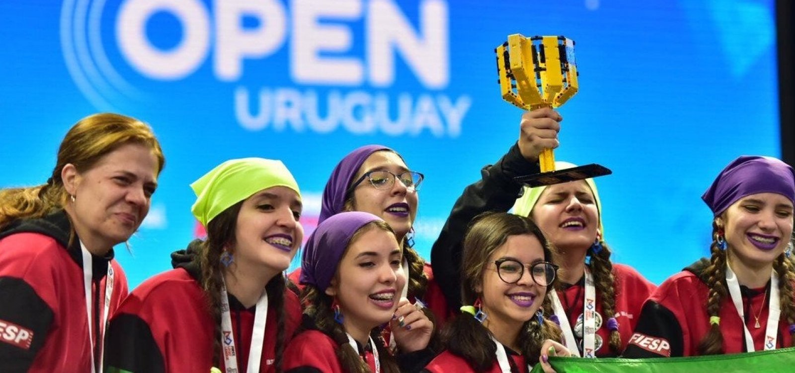 Brasileiros vencem torneio de robótica no Uruguai