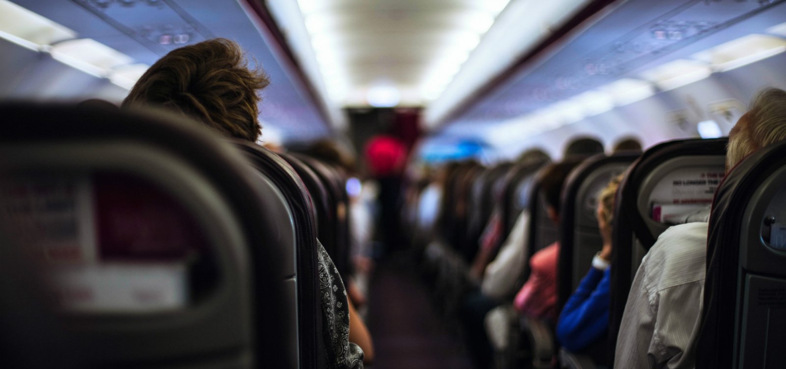 Latam, Gol e Azul são multadas por cobrança para marcar assento