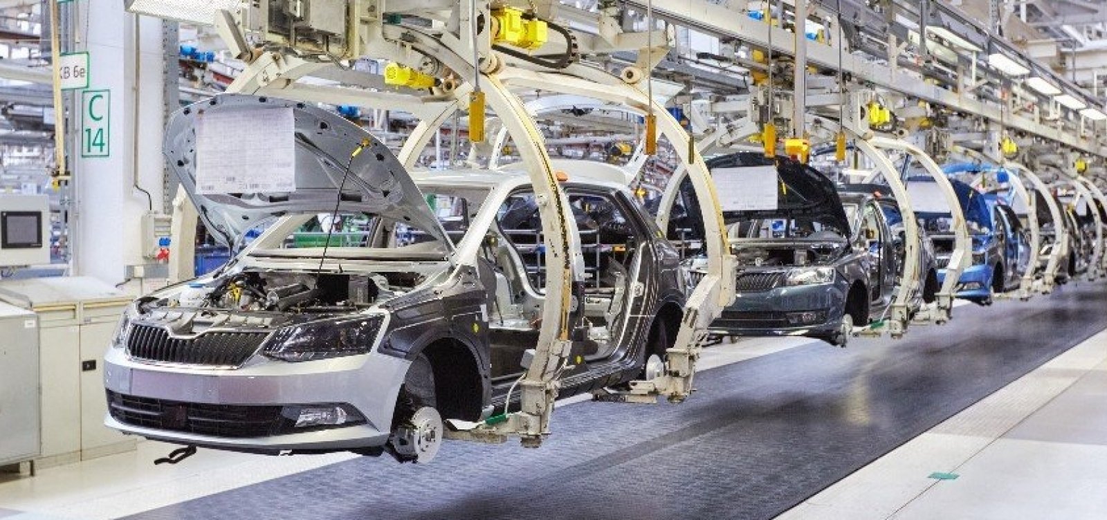 Setor automotivo cresce, mas não consegue recuperar retração recente