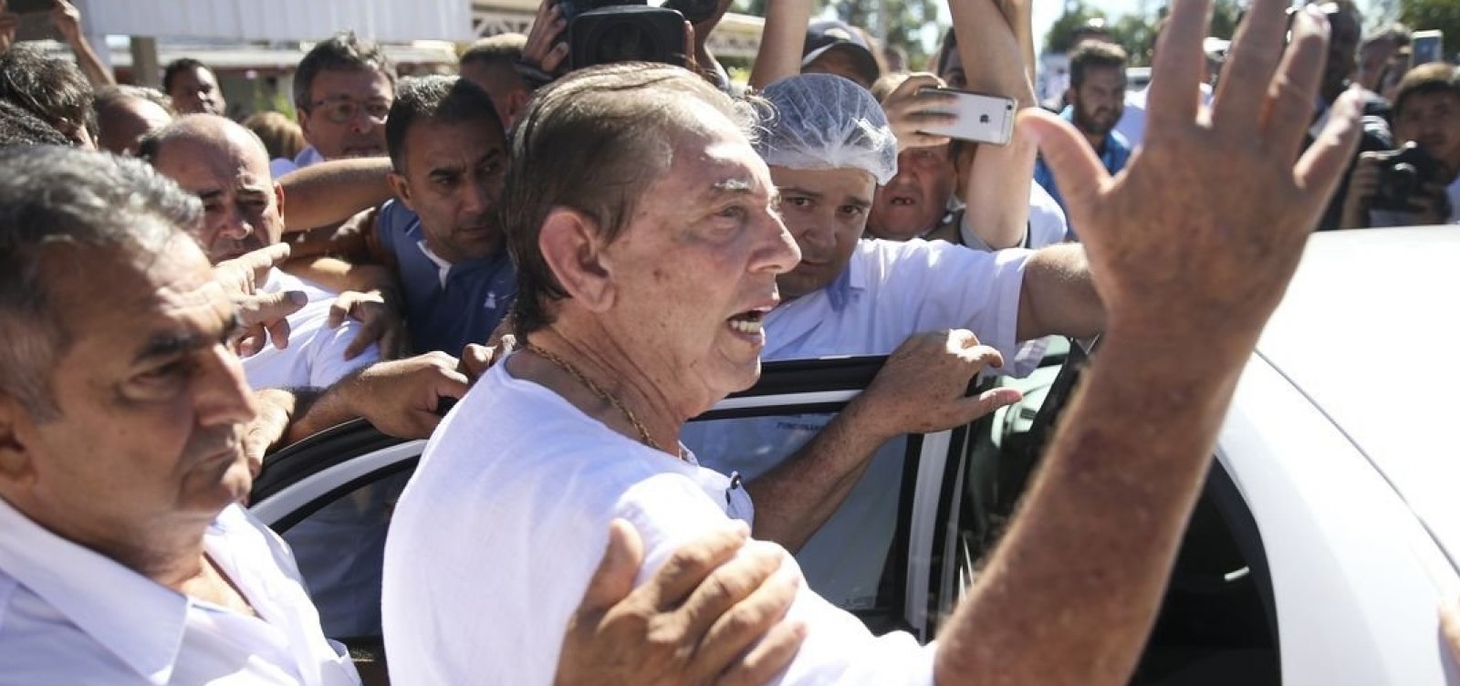 João de Deus deixa hospital e volta para cadeia