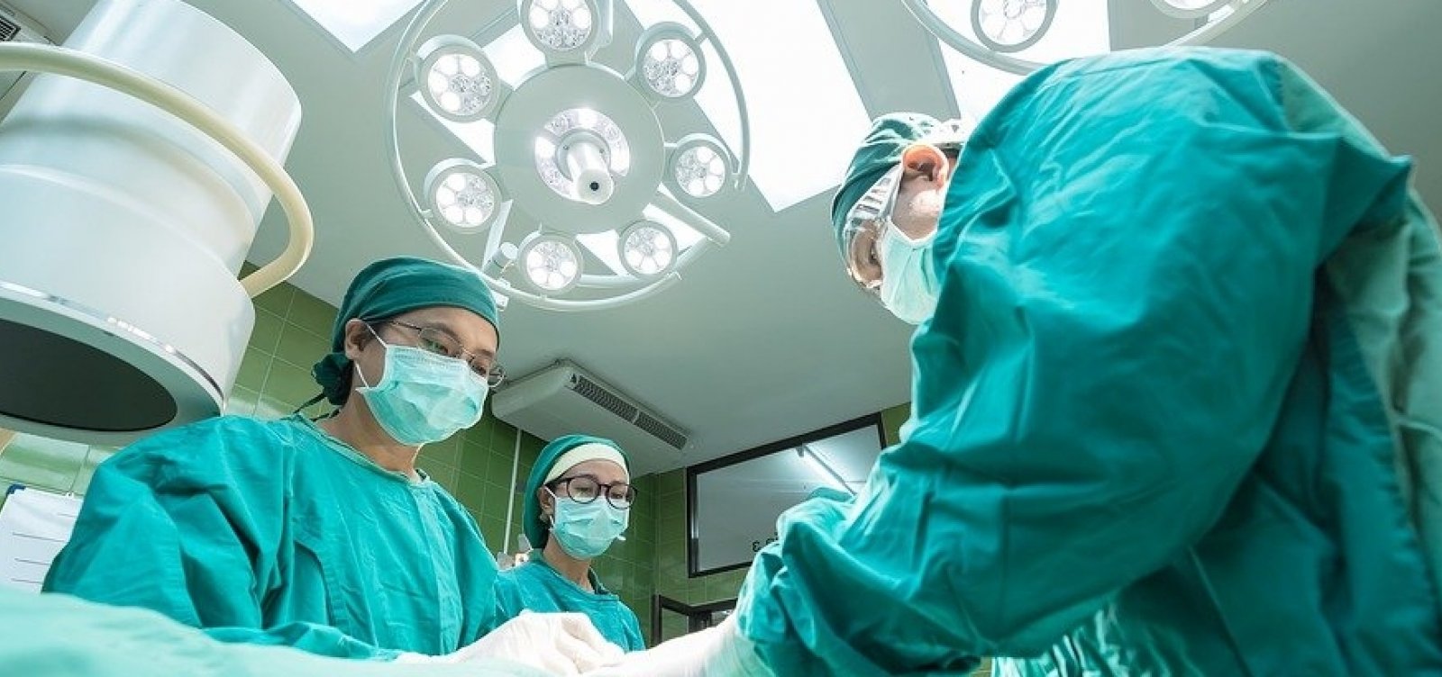 MEC estuda rever continuidade da suspensão de novos cursos de Medicina