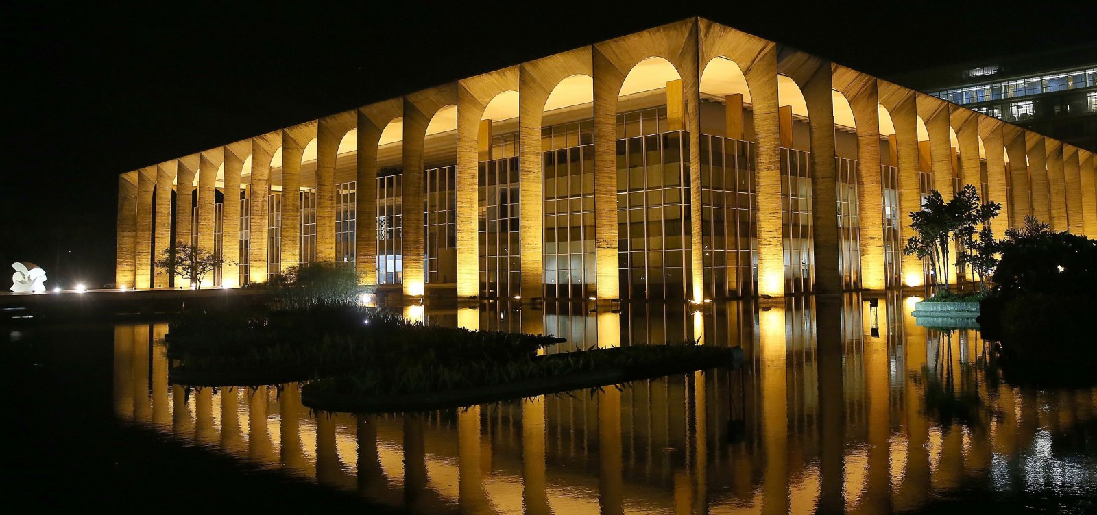 Média de passaportes diplomáticos cresce 150% no governo Bolsonaro