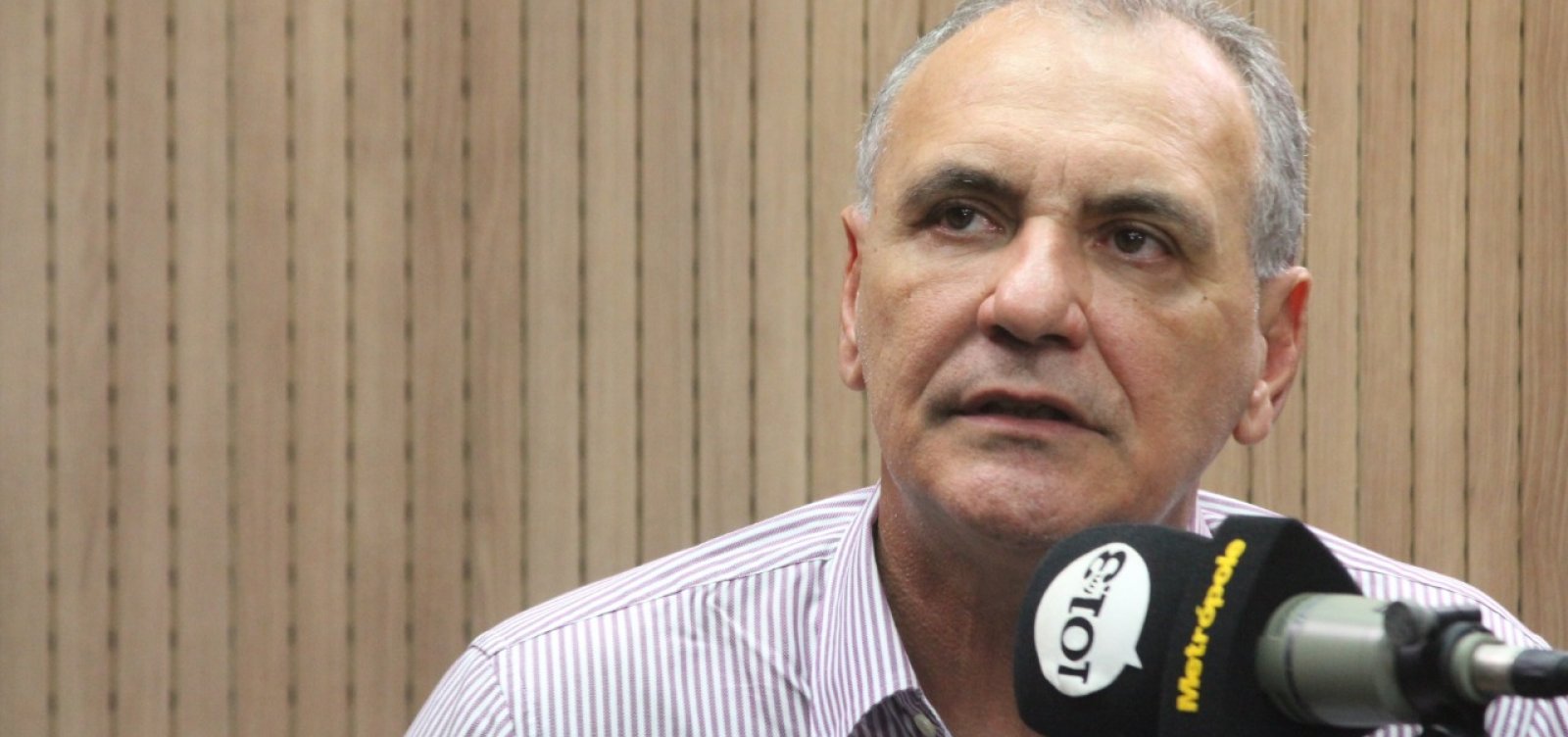 Nelson Pelegrino diz que oposição está ociosa por causa da base de Bolsonaro