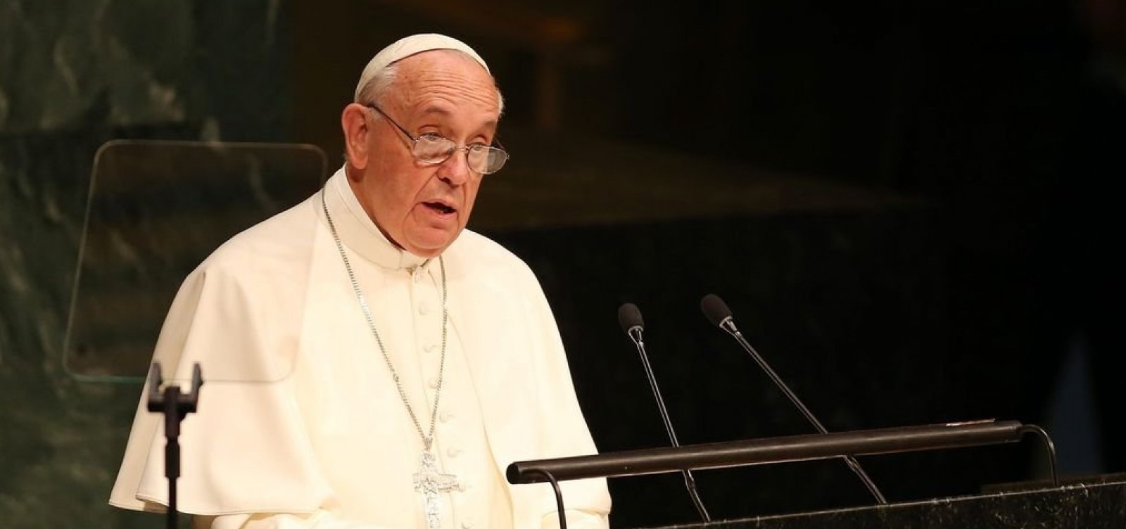 Vaticano publica documento rejeitando definições flexíveis de gênero