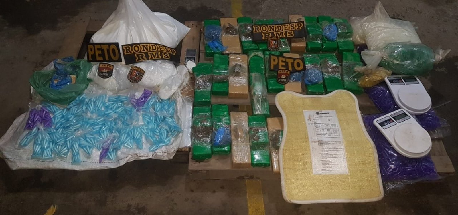 Polícia apreende mais de 40 kg de drogas em Lauro de Freitas