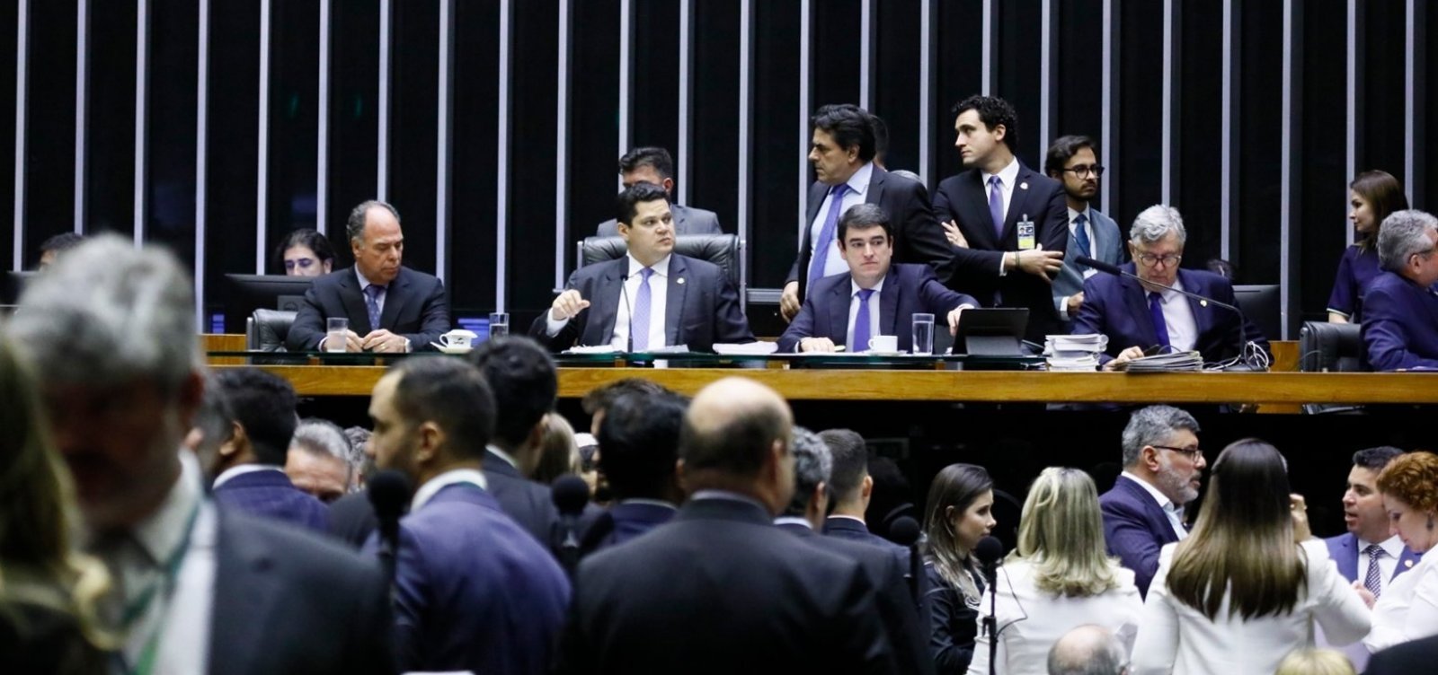 Congresso aprova crédito extra ao governo em troca de desbloqueio de verbas