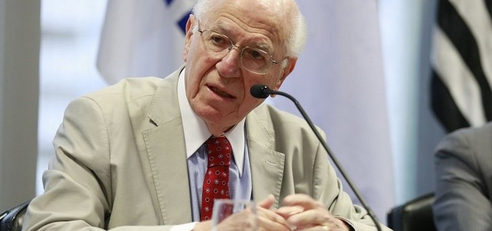 Mesmo com reforma, desemprego não vai diminuir a curto prazo, diz sociólogo