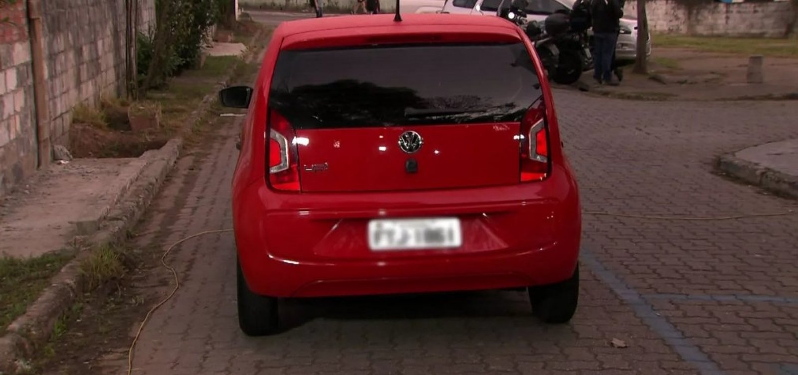 Polícia localiza carro usado na fuga do acusado de matar ator Rafael Miguel
