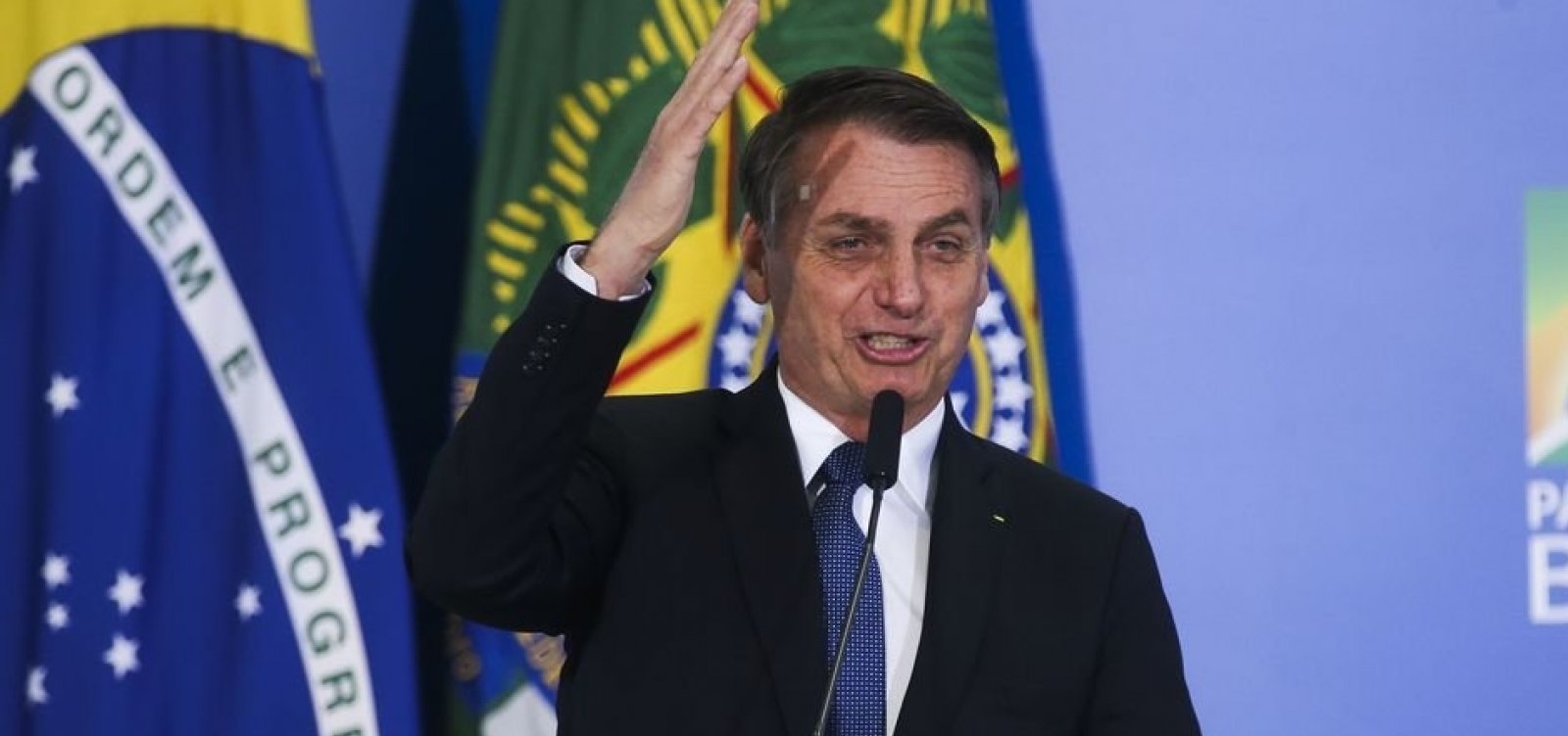 'Não sou ditador, sou democrata, pô', diz Bolsonaro sobre possível derrota do decreto das armas
