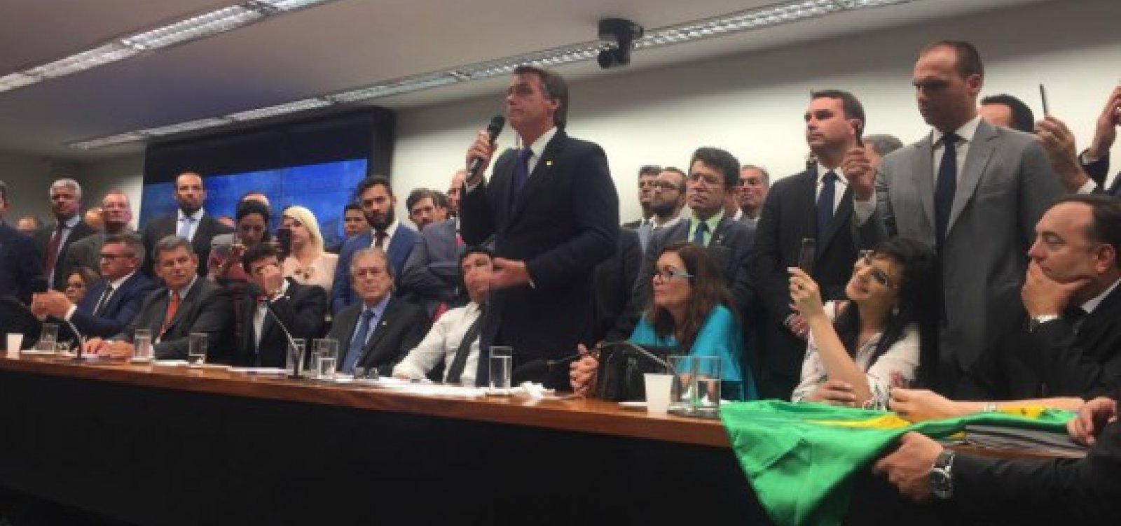 Governo diz que vai liberar R$ 20 mi em verbas a deputado que votar reforma