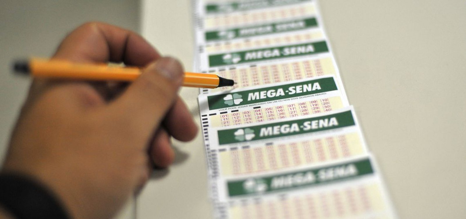 Mega-Sena pode pagar R$ 2,5 milhões hoje