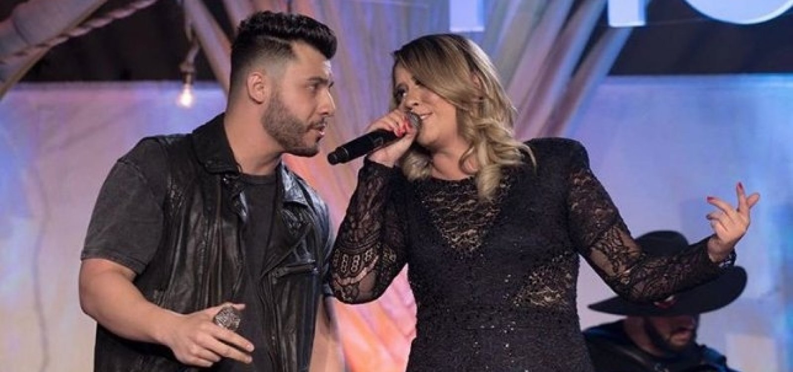 Marília Mendonça está grávida do primeiro filho