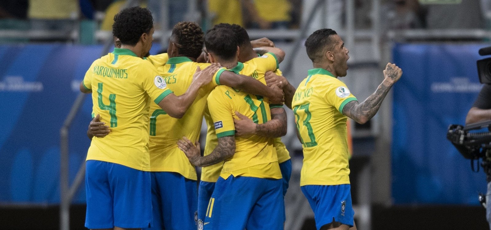 Brasil goleia o Peru e garante classificação na Copa América