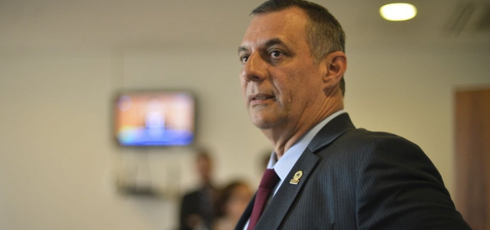 Alto Comando do Exército promove dois generais e deixa de fora porta-voz de Bolsonaro