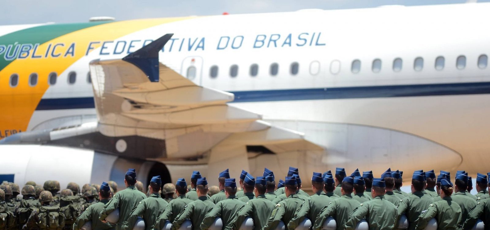 Militar da comitiva de Bolsonaro é preso com cocaína na Espanha