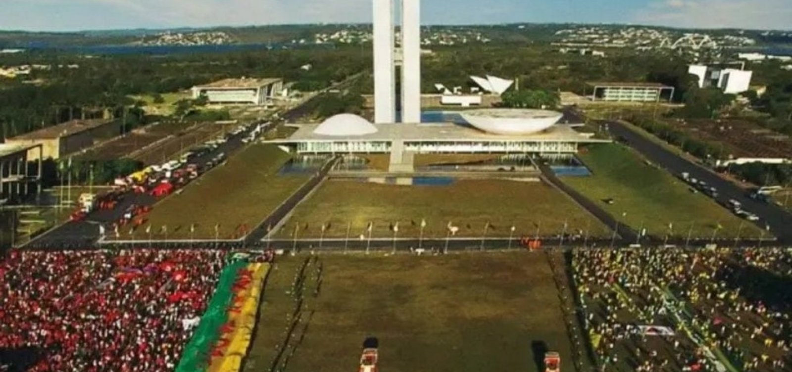'Democracia em Vertigem' faz 'autocrítica' do papel dos mais ricos no caos político brasileiro, diz crítico
