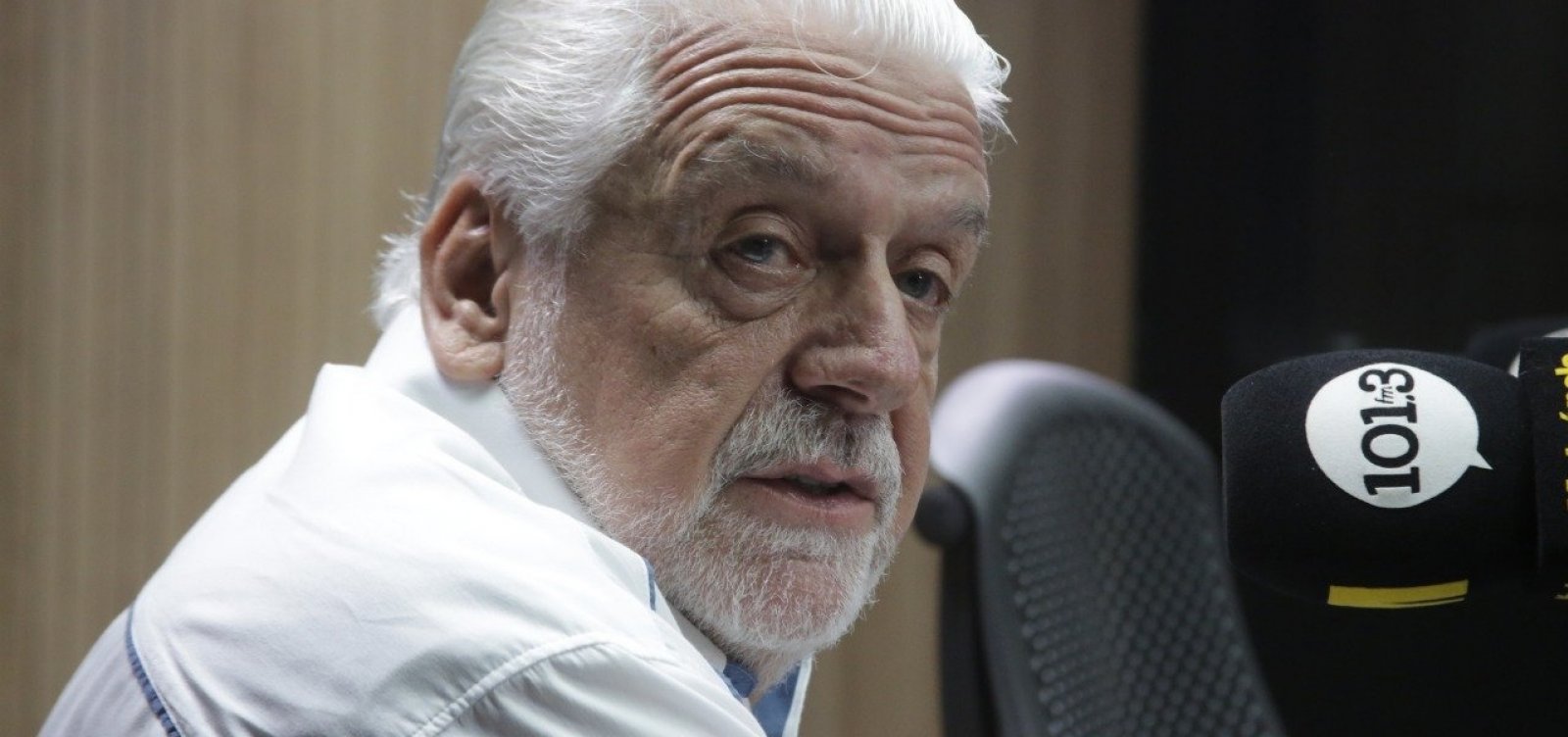 Wagner diz que apreensão de cocaína em mala é 'castigo' após Bolsonaro vetar bagagem gratuita