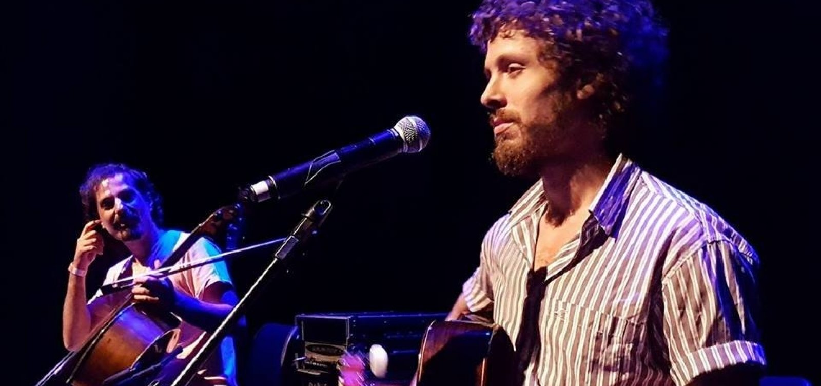 Cantor Leo Cavalcanti se apresenta no Teatro SESI Rio Vermelho em julho