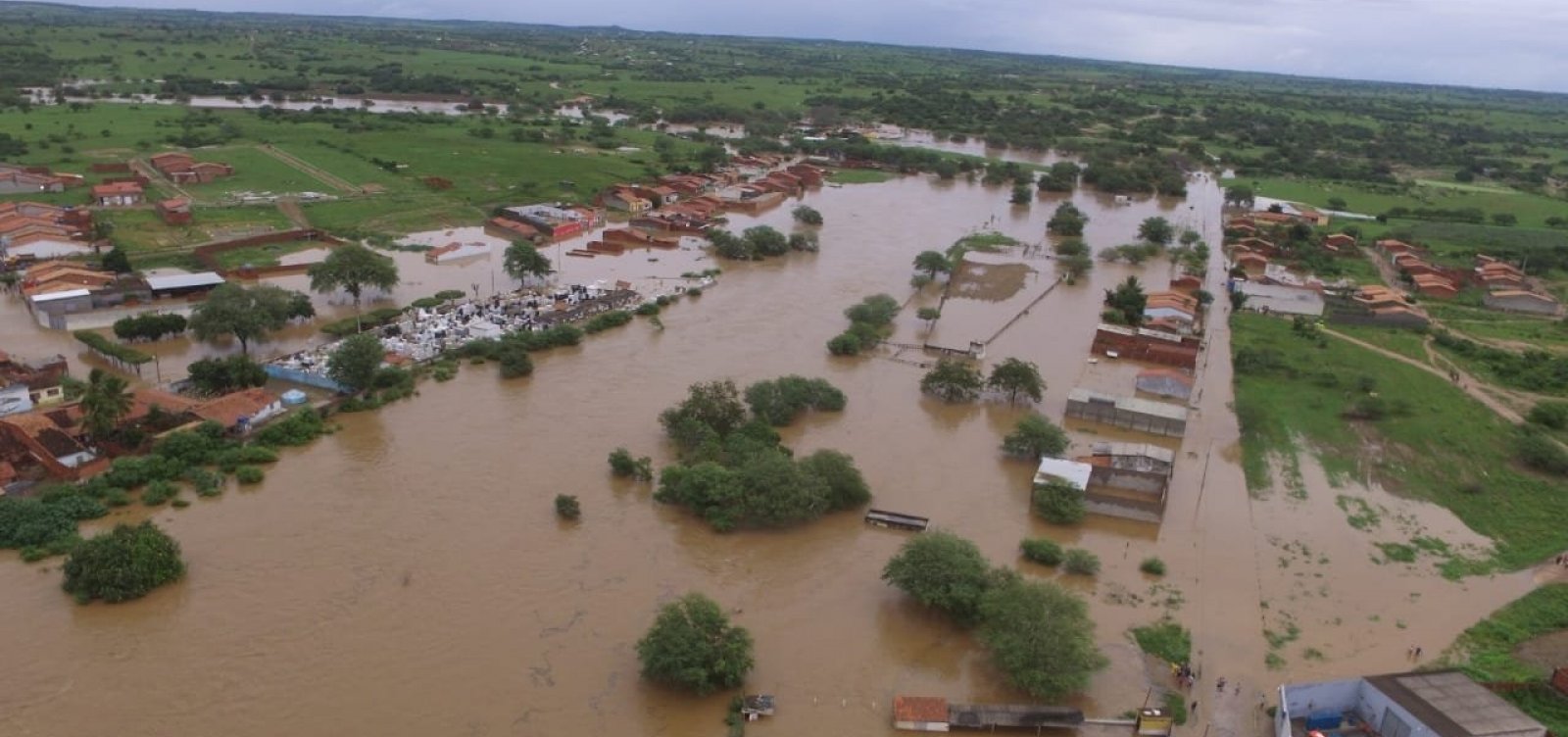 Após rompimento de barragem, casas em Coronel João Sá são evacuadas