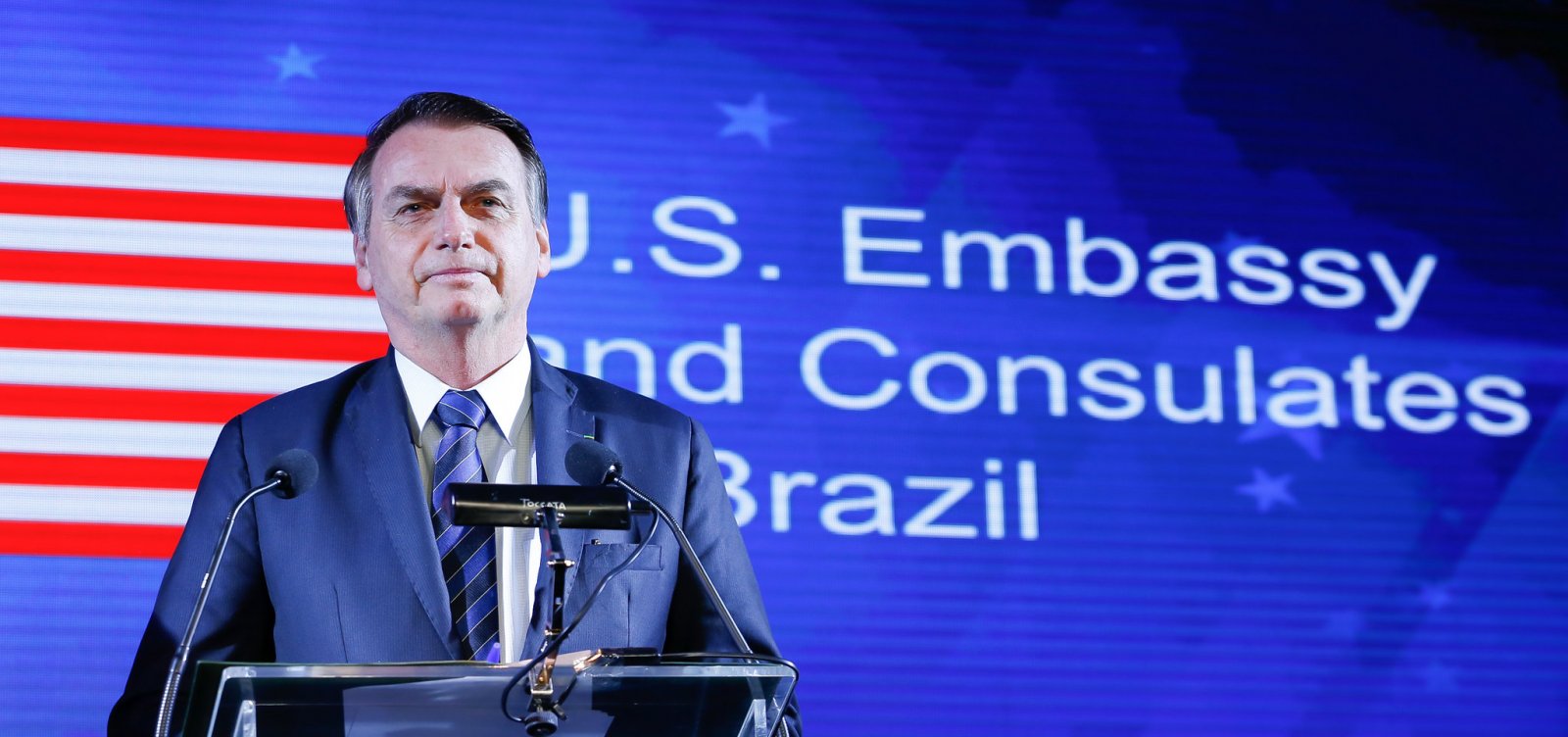 Bolsonaro nega nepotismo em indicação de filho para embaixada e diz não estar 'preocupado com crítica'