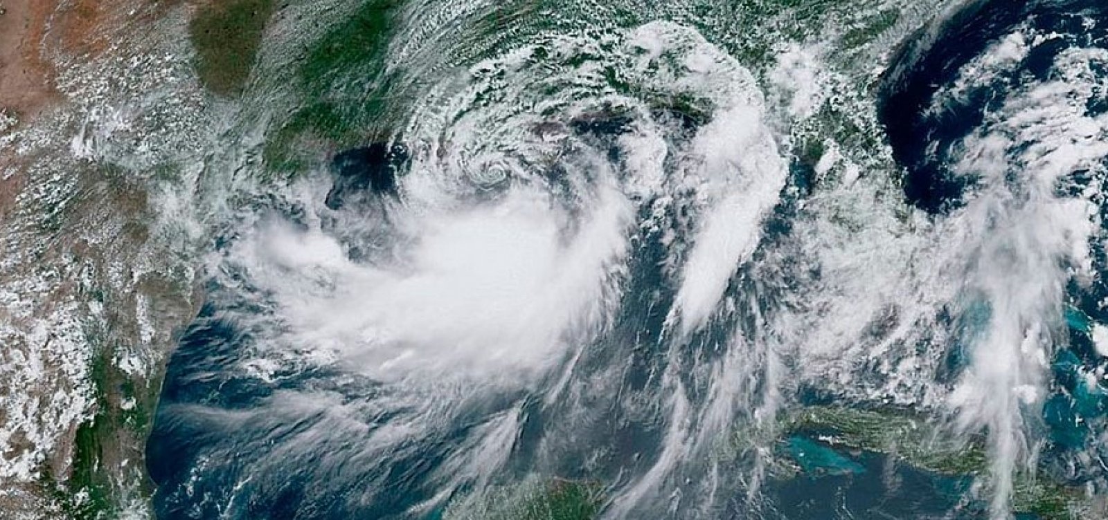 Tempestade Barry torna-se furacão ao atingir Louisiana