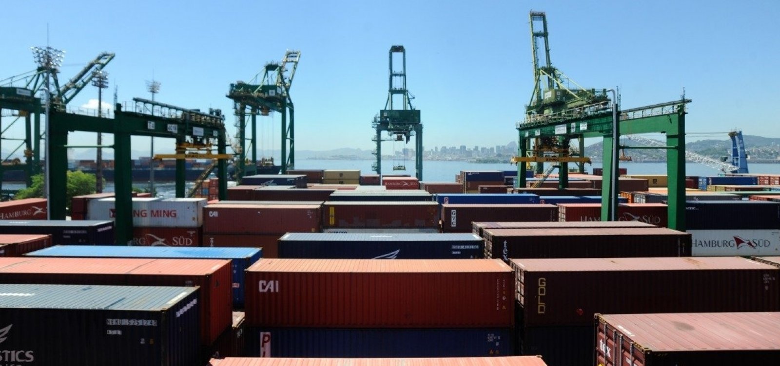 Brasil registra queda de 10,4% em exportações em junho
