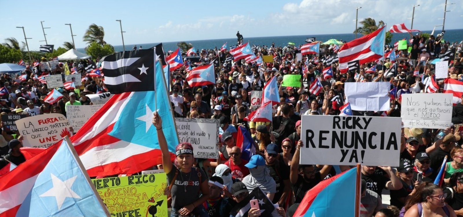 Quinto dia consecutivo de protesto em Porto Rico termina em confronto com polícia