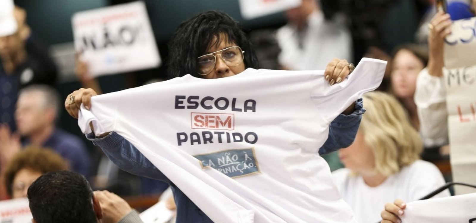 Escola sem Partido anuncia fim de atividades por falta de apoio de Bolsonaro