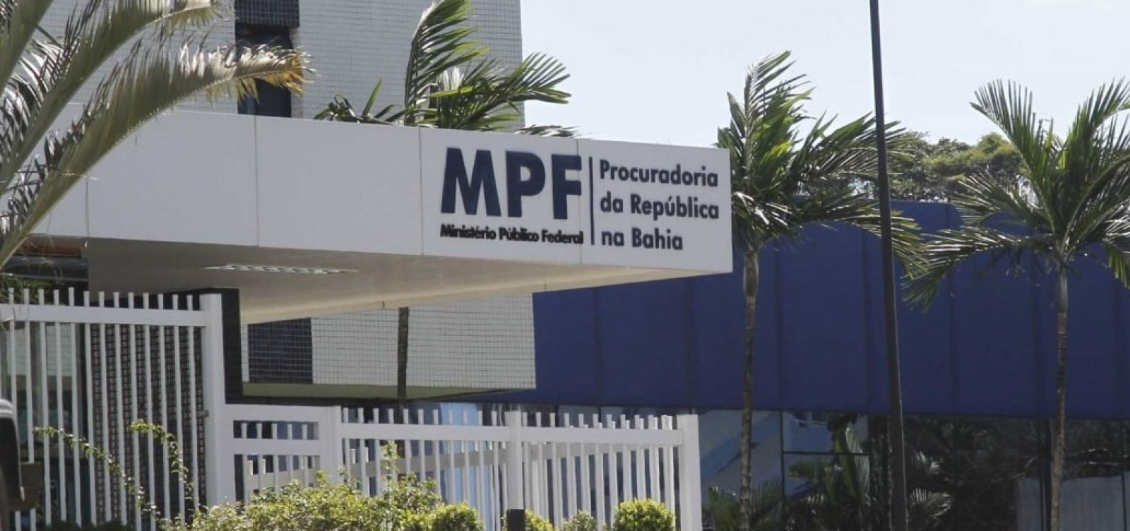 MPF aciona prefeito e ex-gestor baianos por desvios de R$ 1,4 mi da Educação
