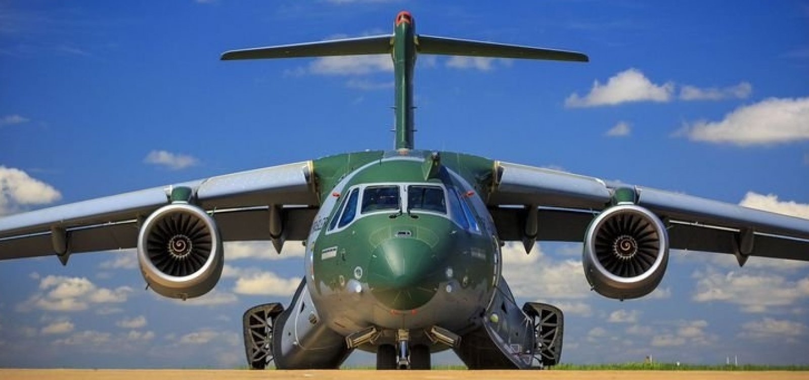 Maior aeronave militar feita no Brasil entra em fase final de testes