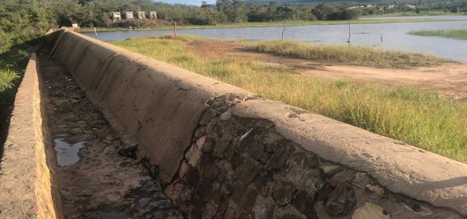 Apenas três de treze barragens da Bahia estão com manutenção em dia, aponta estudo