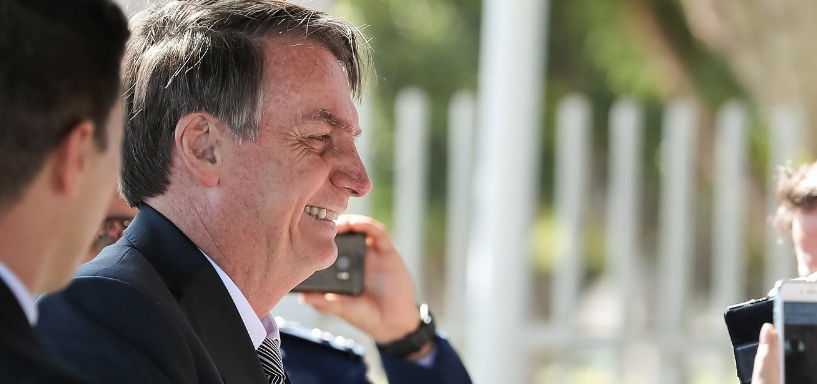 Bolsonaro chama coronel Brilhante Ustra de 'herói nacional'