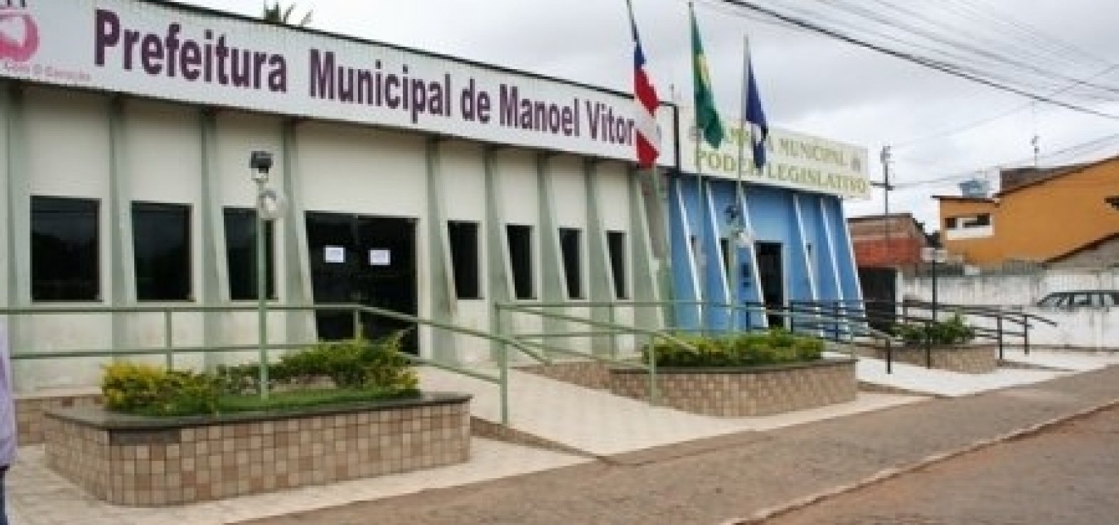 Manoel Vitorino: MP pede que prefeitura pague multa por descumprimento de acordo