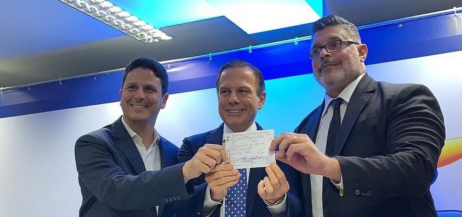 Após expulsão no PSL, Alexandre Frota oficializa filiação ao PSDB