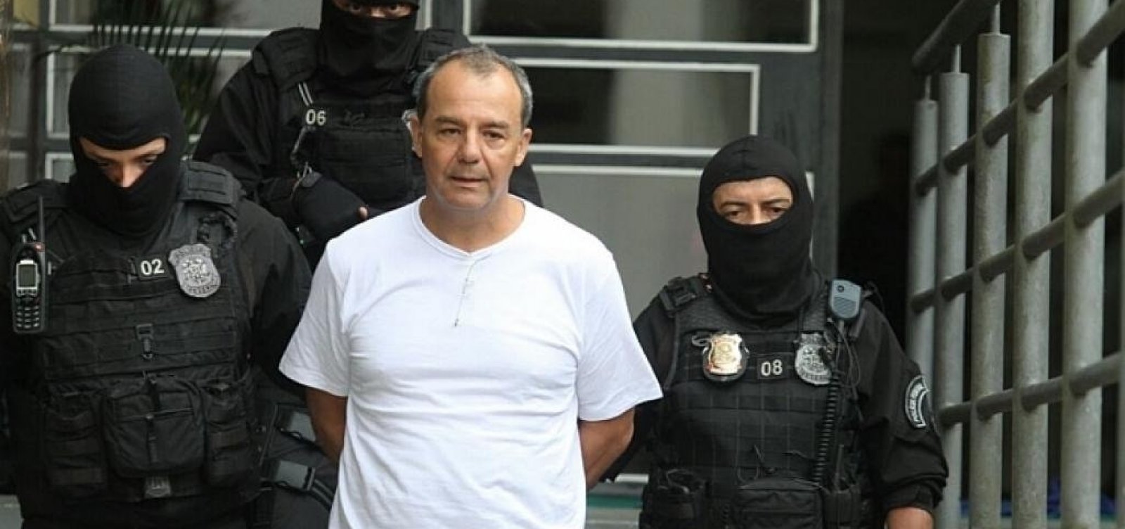 Bretas dá cinco dias para Rio responder se Cabral está em segurança em Bangu