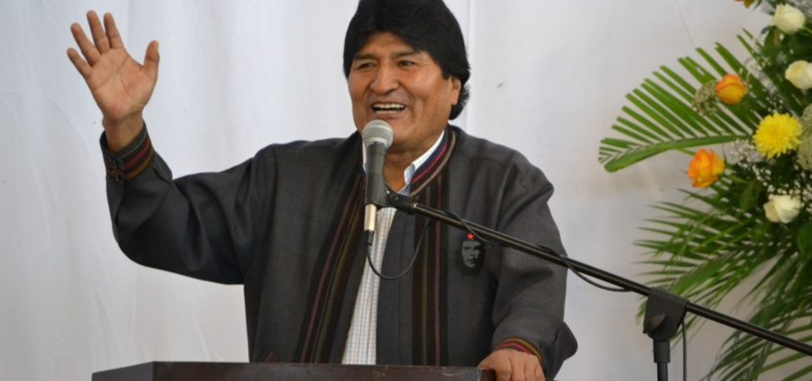 Evo Morales diz que Bolívia está aberta a ajuda no combate a incêndios e suspende campanha eleitoral