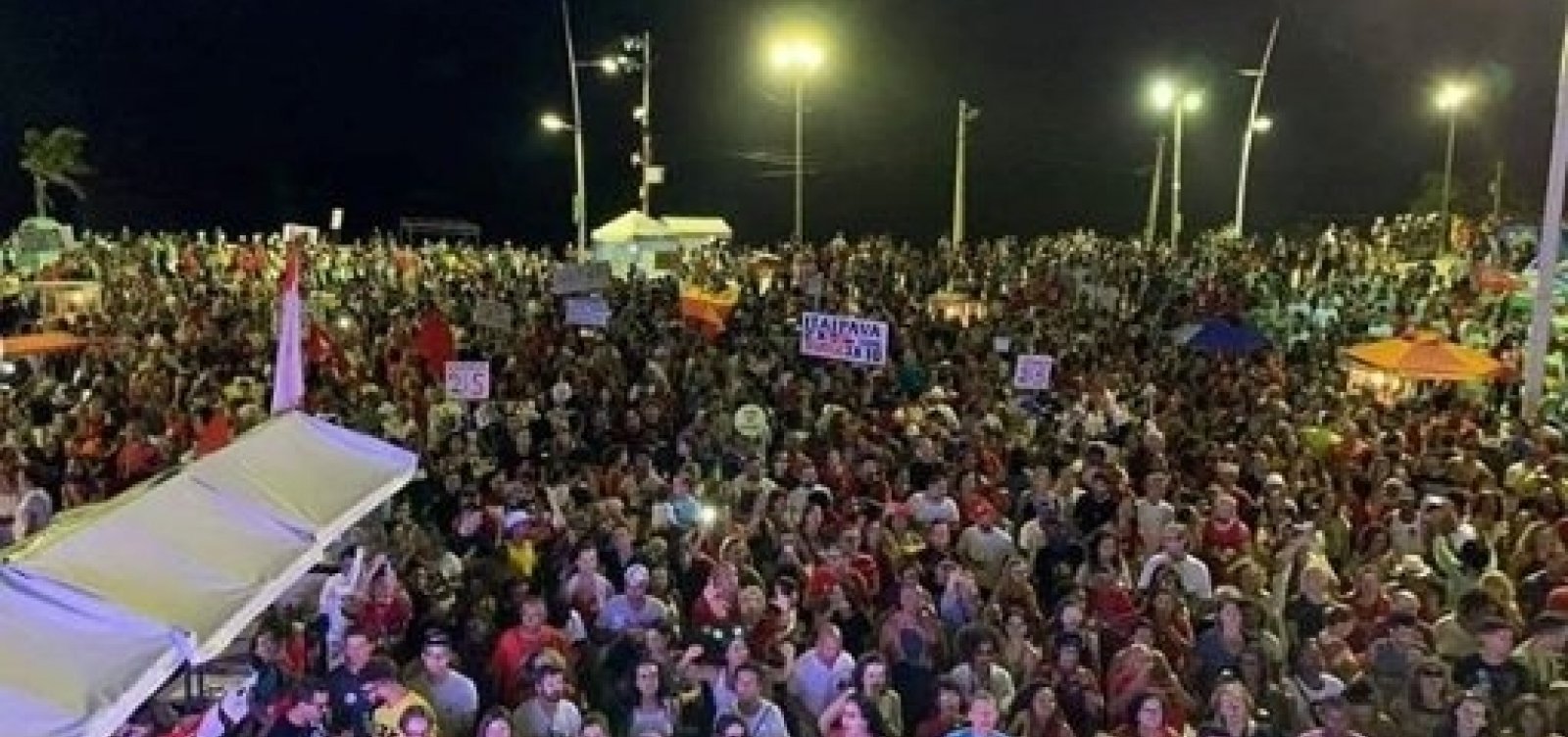 Manifestação a favor da liberação de Lula reúne artistas na Barra
