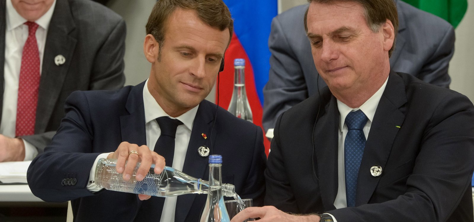 Após polêmica com Macron, Bolsonaro apaga comentário sobre primeira-dama da França