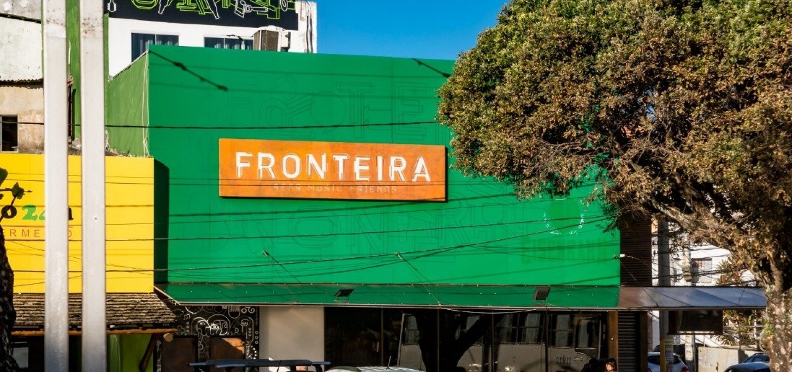 Fronteira: bar de irmão do chefe da Semop continua shows e quer autorização para uso de som