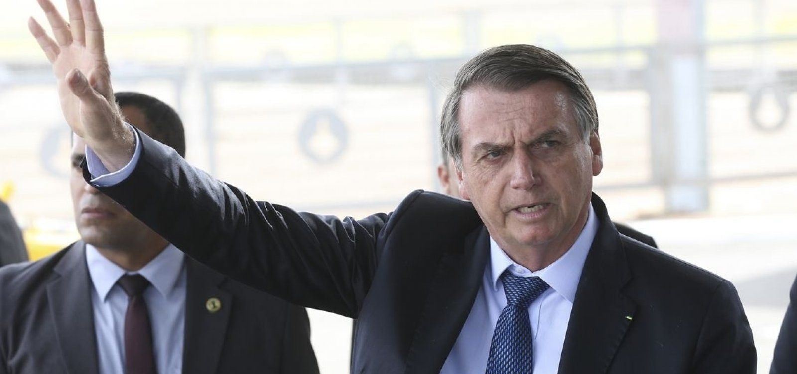'Um dos dois, ou os dois perderão a cabeça', diz Bolsonaro sobre funcionários de Economia