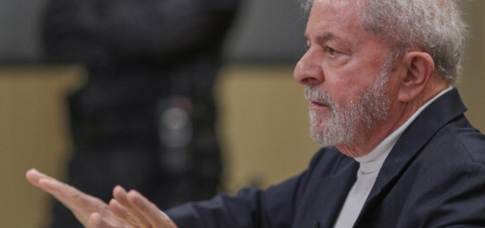 Mensagens revelam 'grosseiras ilegalidades' de Moro e da Lava Jato, diz defesa de Lula