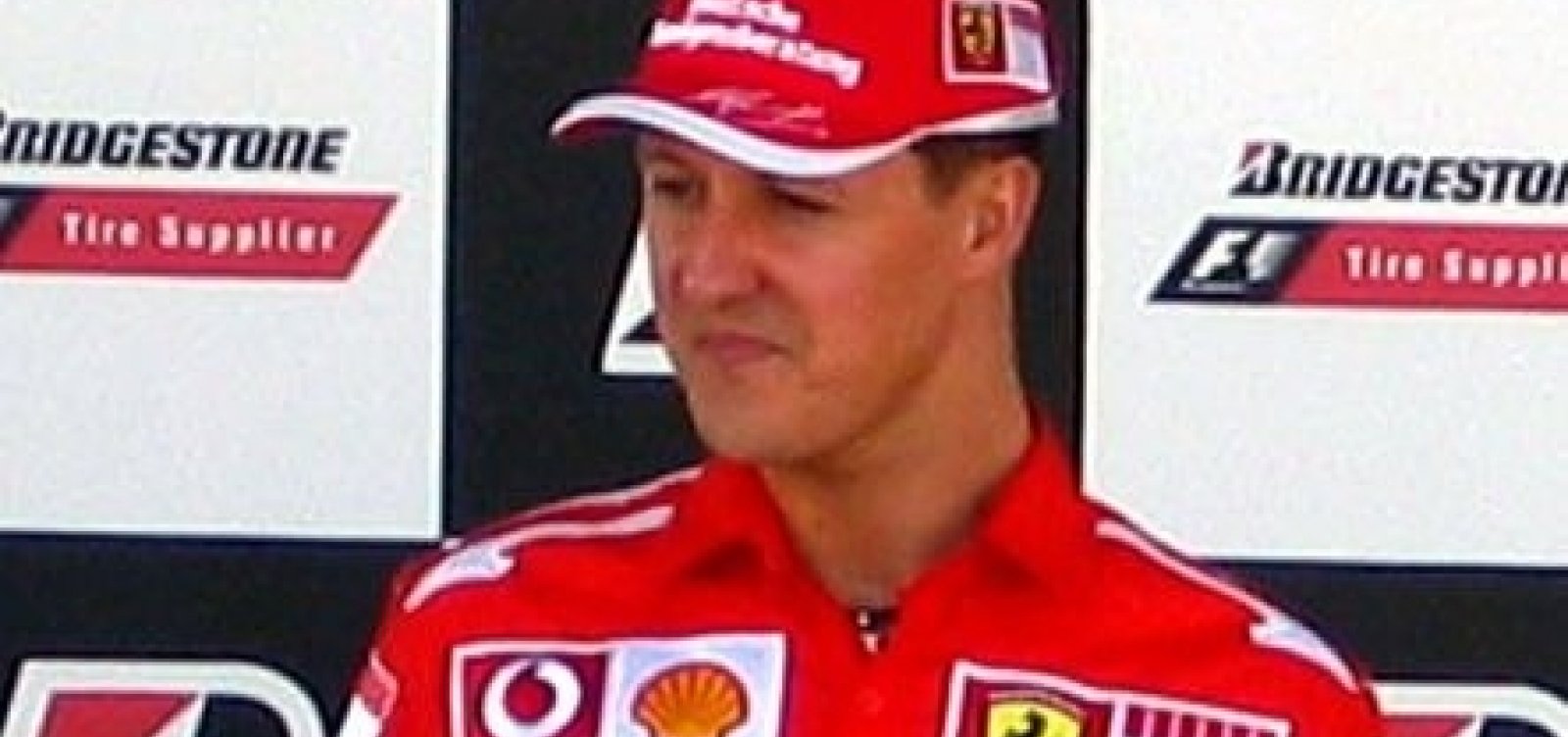Michael Schumacher dá entrada em hospital de Paris para 'tratamento secreto'