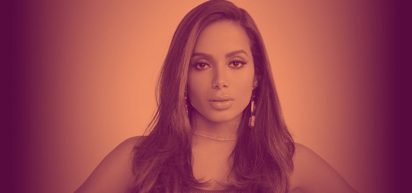 Anitta explica tapa em fã: 'Puxa o meu cabelo e está esperando o que, um beijinho no rosto?'