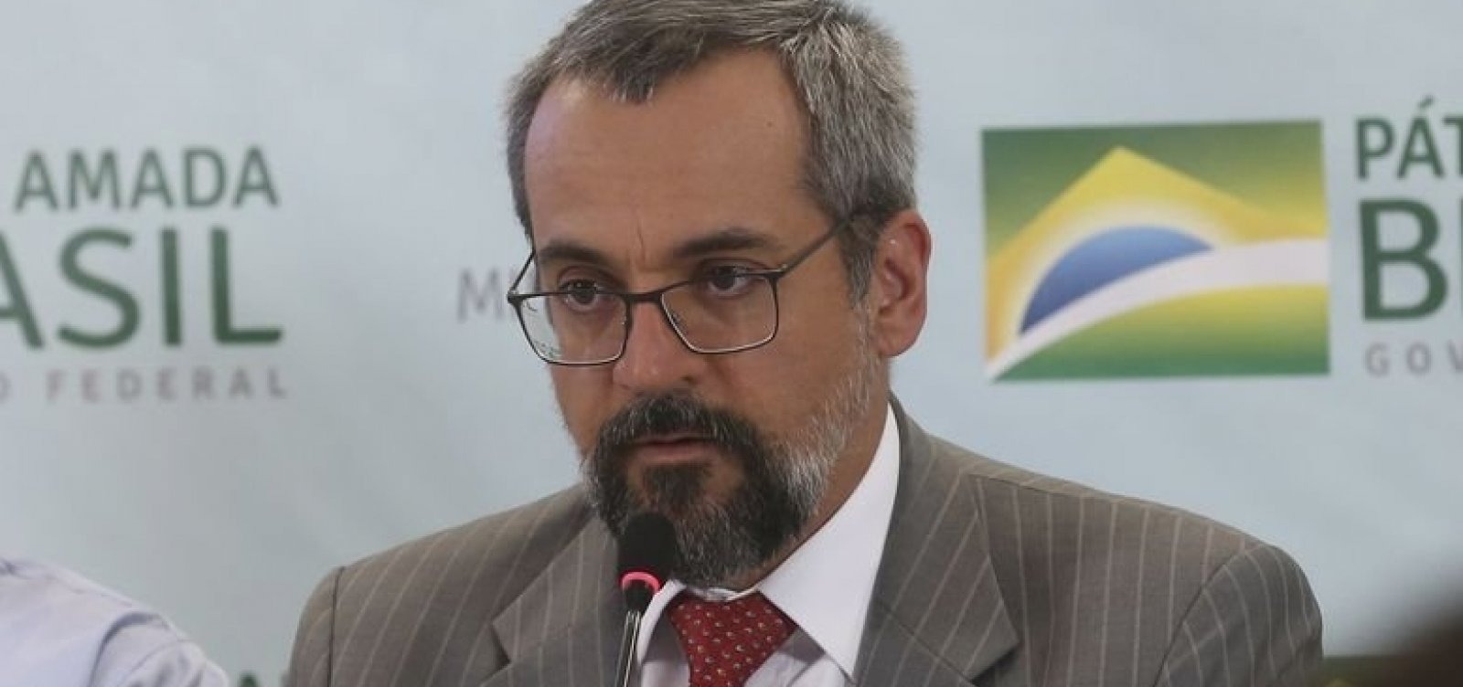 Ministro da Educação ataca funcionários do PT que ganharam R$ 120 mi na Mega-Sena