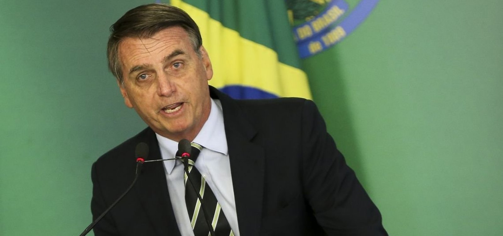 Bolsonaro prorroga uso de militares no combate a queimadas na Amazônia por mais 30 dias