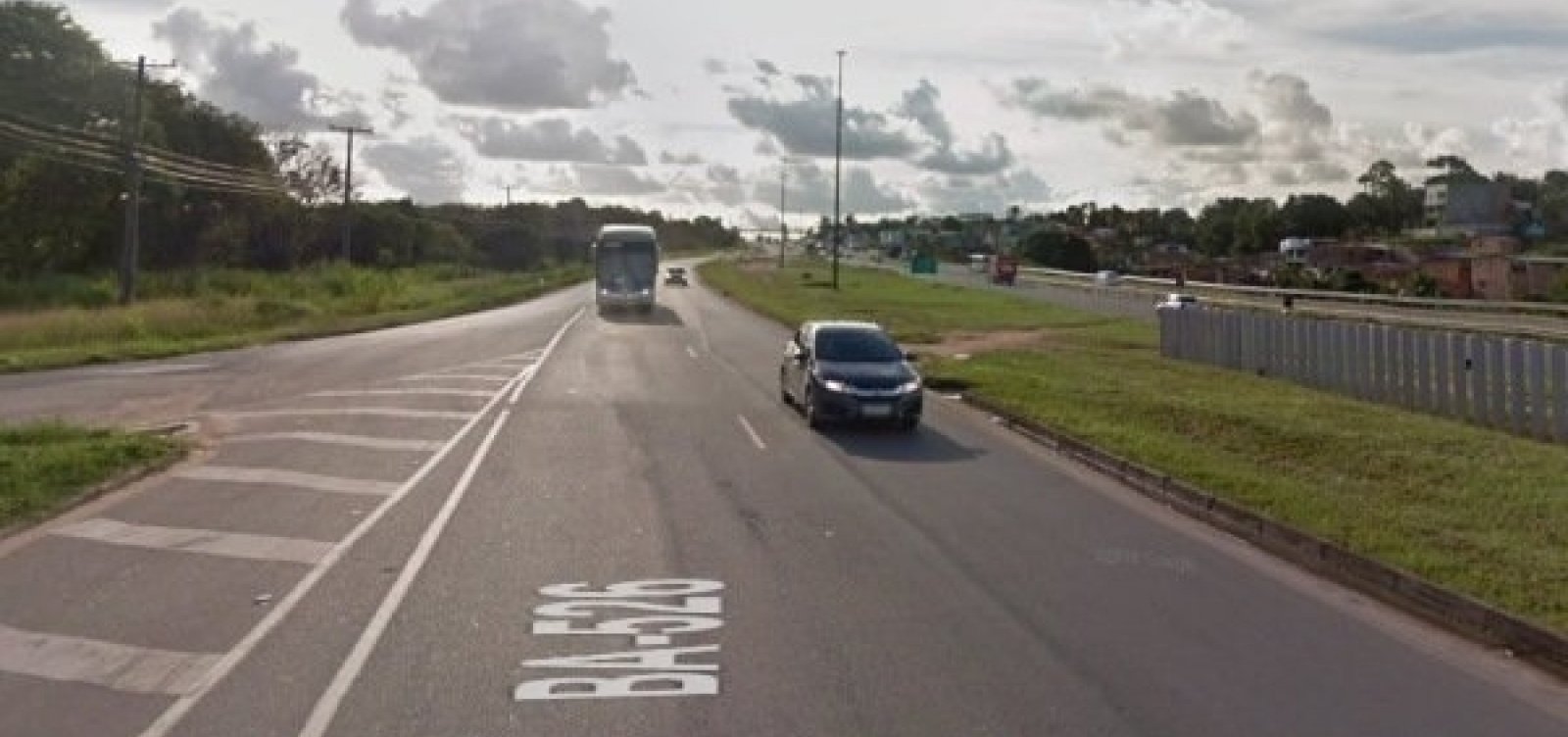 Trechos da rodovia BA- 526 são bloqueados na manhã de hoje