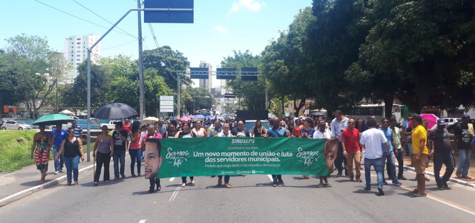 Servidores municipais de Salvador entram em greve por tempo indeterminado